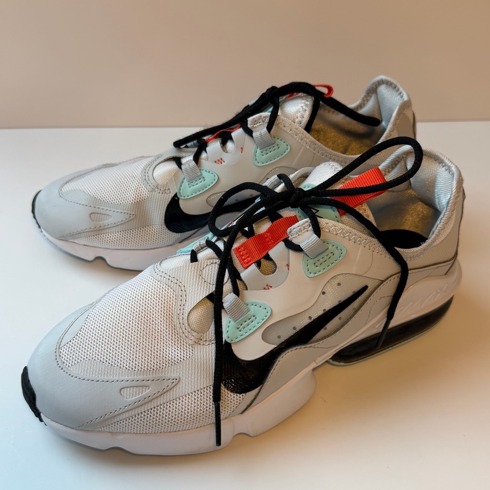 NEW Nike Air Max Infinity - Size women’s 8 - Picture 7 of 9
